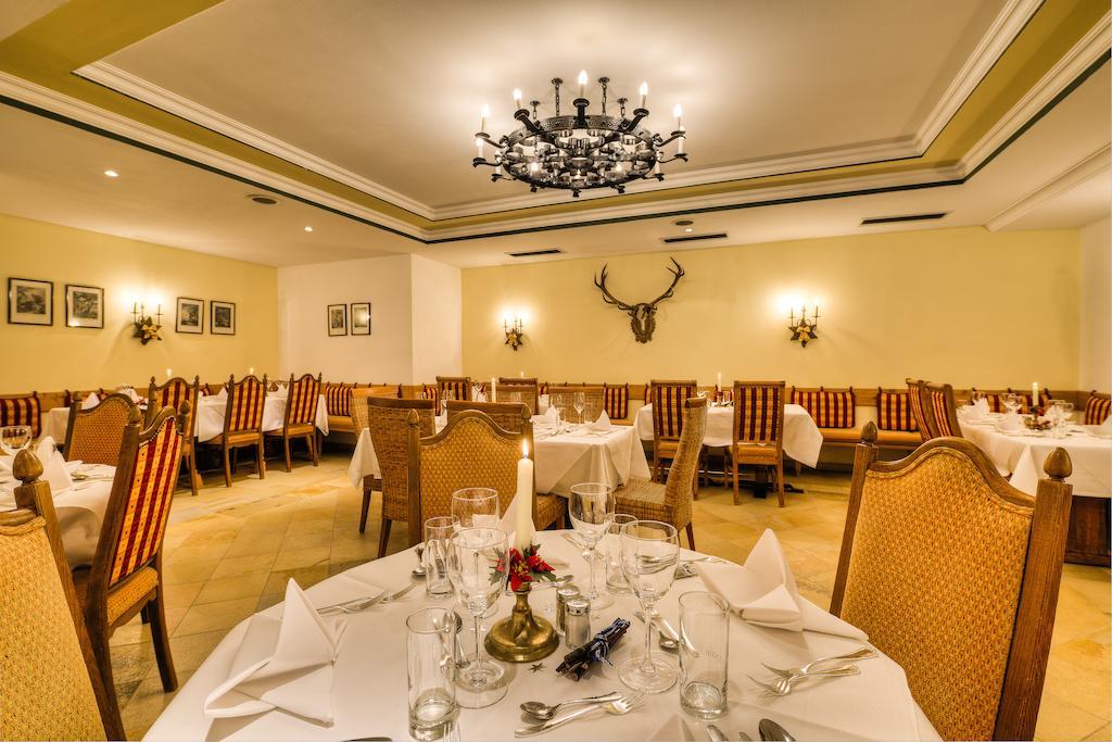 Jaegerwirt Hotel Kitzbühel Buitenkant foto