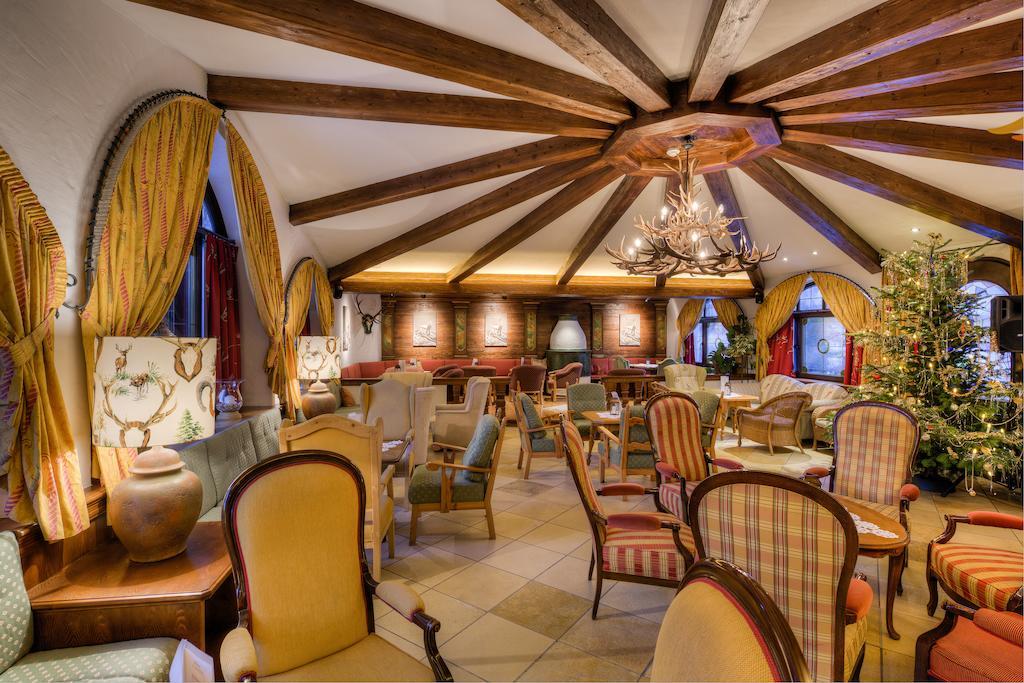 Jaegerwirt Hotel Kitzbühel Buitenkant foto