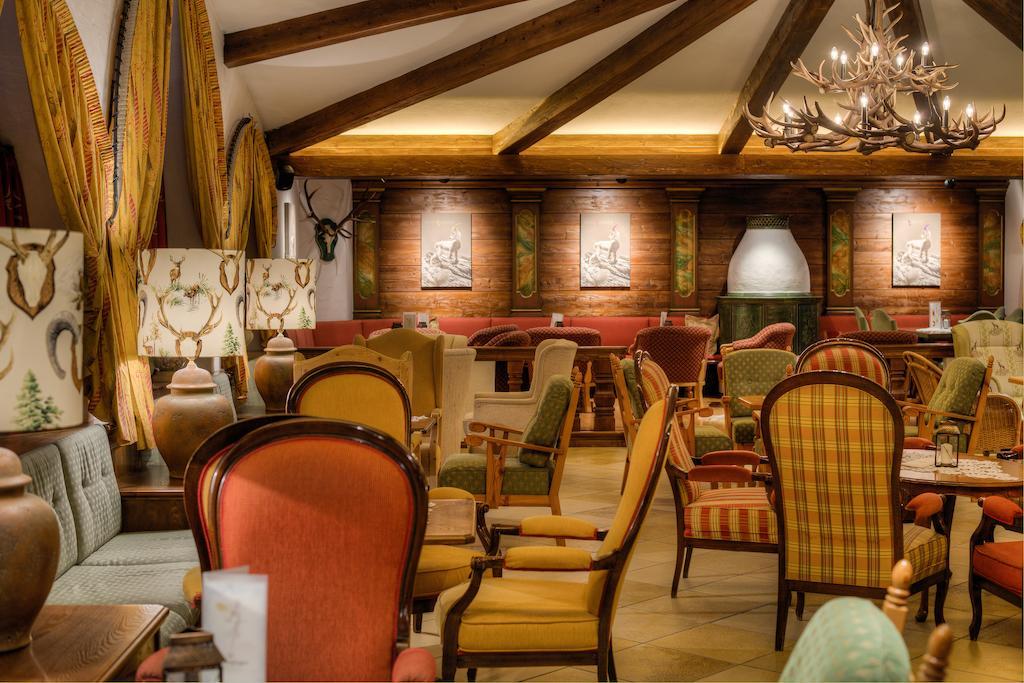 Jaegerwirt Hotel Kitzbühel Buitenkant foto